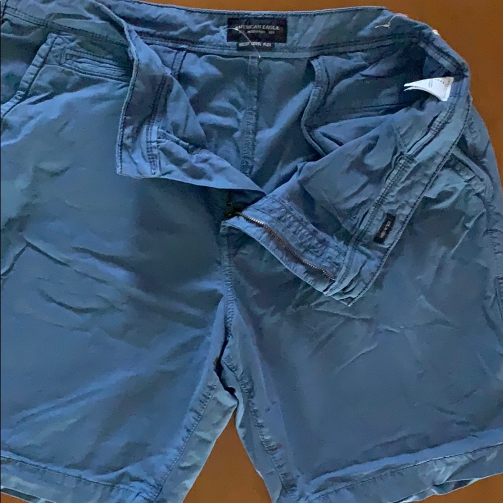Men’s AE flat front shorts / blue